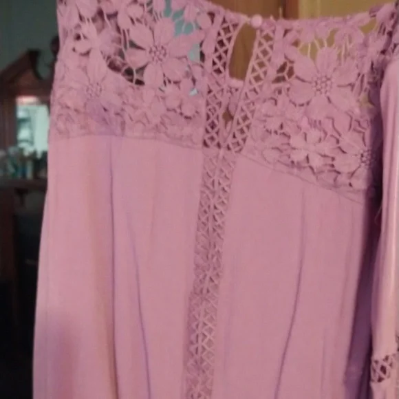 Chic Soul Bell Sleeve Lace Top - Picture 4 of 5